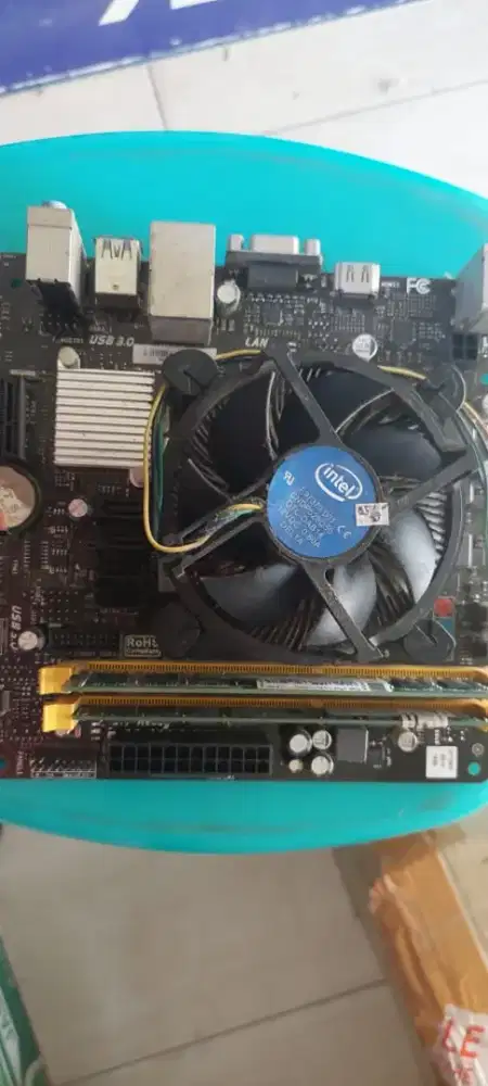 Prosesor Intel Core i3-gen6 , Ram 12GB + Mainboard Soket 11,5,1