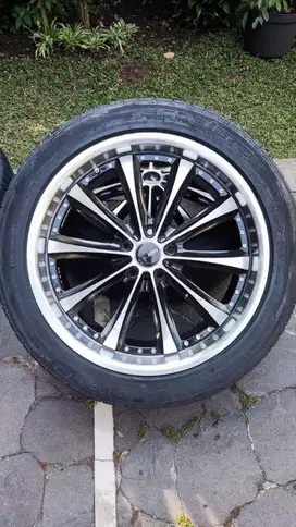 Dijual cepat Velg & Ban R20 second kondisi bagus koleksi pribadi