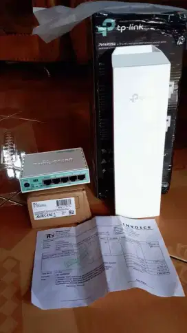 Mikrotik Rb750gr3 + toto link