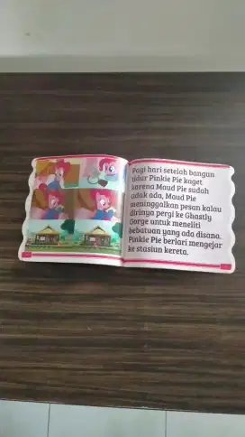 Buku cerita Lol Tayo Strawberry Ultraman dll