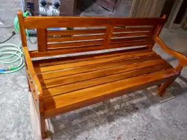 Tempat duduk jati