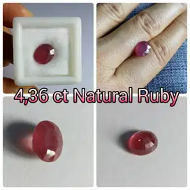 OVAL FACET PURPLISH RED 4,36 carat Natural Ruby Madagascar