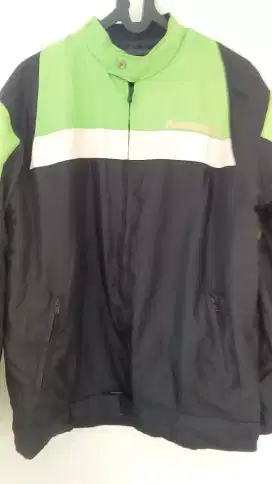 JAKET MOTOR KAWASAKI 250CC YG NYAMAN DI PAKE.