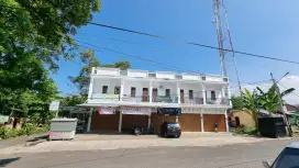 Ruko  ditengah pusat keramaian depan rutan kota agung