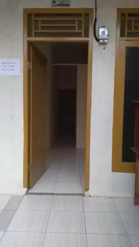 Di kontrakan petakan 800rb/bulan