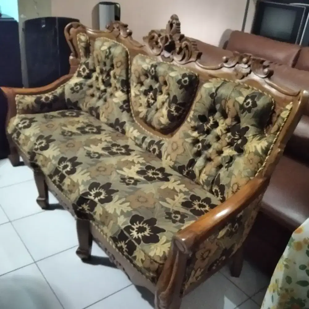 Dibeli Terus Kursi Tamu, dll