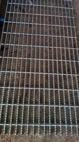 STEEL GRATING TYPE PLATE/ POLOS DAN GERIGI GALVANIS