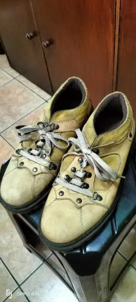 JUAL SEPATU KULIT