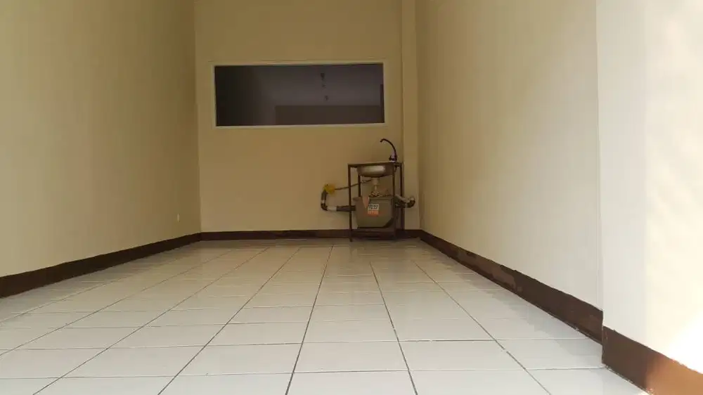 RAJAKIOS murah hadap pintu masuk utama Pluit Sea View tower Maldives