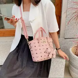 Tas import wanita