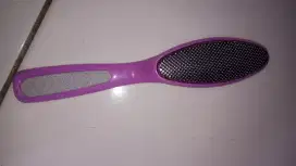Alat penghalus tumit kaki