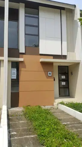 Rumah over Kredit Area Cluster Le fraya di Lippo Cikarang