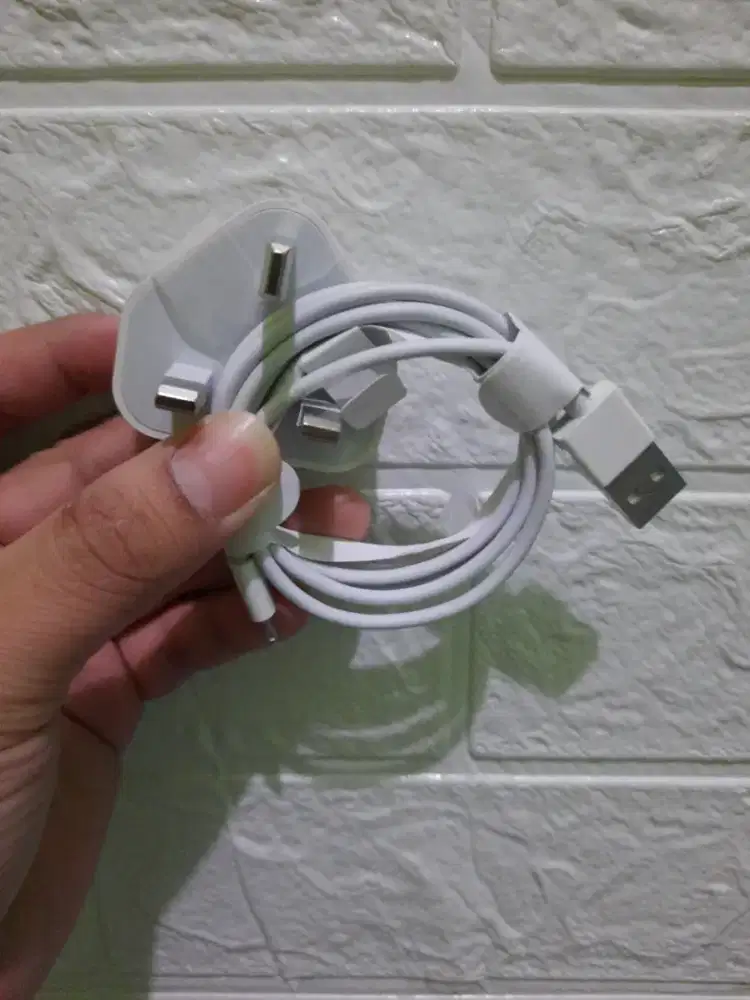 Casan iphone kaki tiga