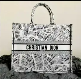 DIOR TOTE BAG MADE IN ITALY LIKE NEW NO COD PHP JNE LION TIKI
