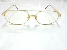 Di jual  kaca mata min merek YOK OMINE  MONEL.