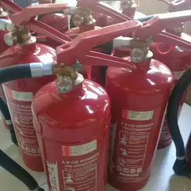 Refilling fire extinguisher / isi ulang apar