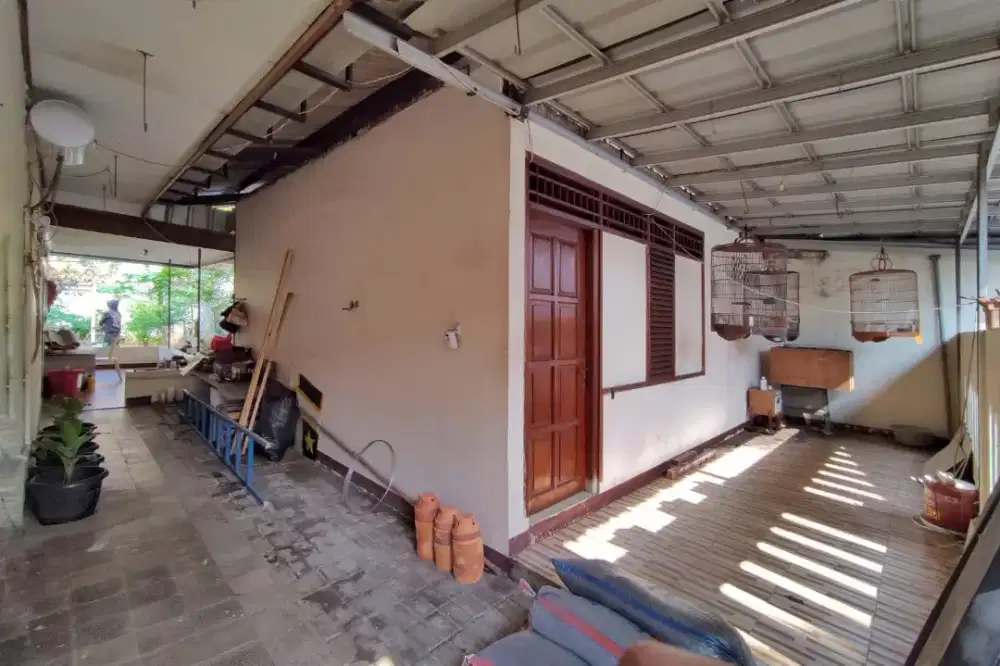 DiJual Rumah sangat strategis depan jalan Raya Margonda Raya Depok