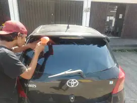 panggilan teknisi kaca film mobil sedia berbagai brand