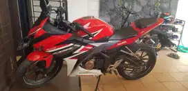 CBR 150R 2019 LOW Km 18 rb milik sendiri Red Racing Istimewa Tangan 1