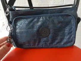 Tas selempang Kipling