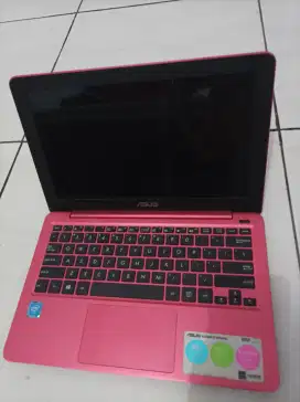 Asus E202S Murah