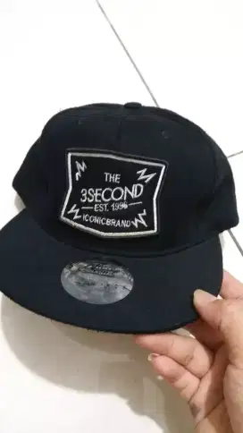 Topi snapback 3nd three second bordir the iconic brand. Second oke