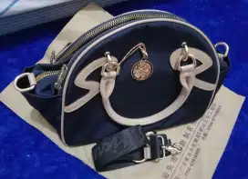 Tas Santai warna Hitam Gold