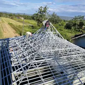 Pemasangan baja ringan model jonglo