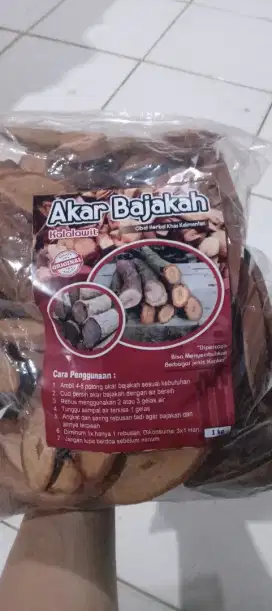 Akar Bajakah Kalalawit Merah