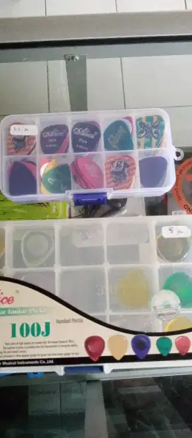 Jual Pick Gitar Aneka Variasi, Murah dan Berkualitas