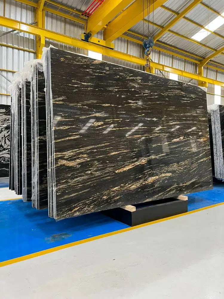 Granit Impor Titanium Gold