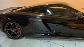 2016 McLaren 675LT Limited Edition Carbon Rare Collection item LOW km