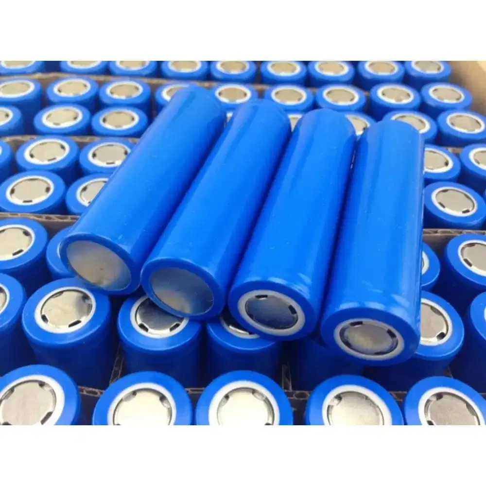 1x Batrai 18650 BIRU