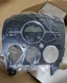 Mazda 2 Tape Headunit OEM Like New