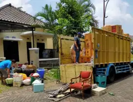 Jasa angkutan dan pindahan barang rumah