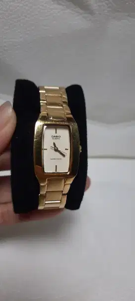jam tangan casio gold water resistance
