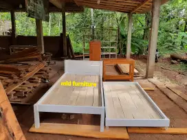 Tempat tidur, dipan