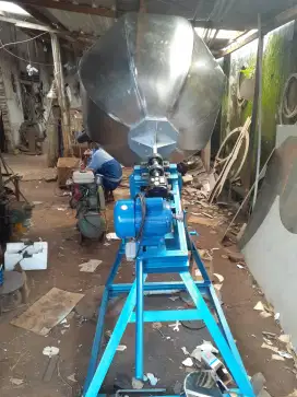 Mesin Pencampur Bumbu Kering dan Biji-Bijian (Hexagonal)