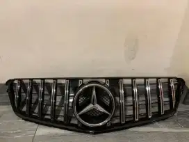 Grille Depan New Edition Mercedes Benz C200 W204 Dijual