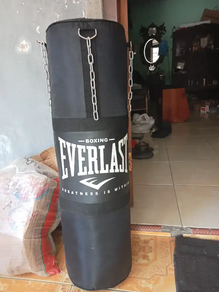 Samsak tinju / samsak gantung