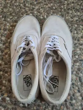 Sepatu vans era true white size 44/10.5 jual.murah cepat butuh uang Bu