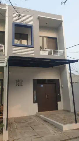 Rumah bagus, 2 lt, 5x17, di Kresek Indah kosambi