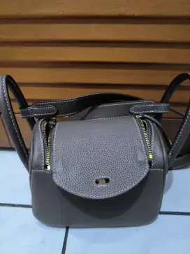 Tas tanpa merek type Lindy