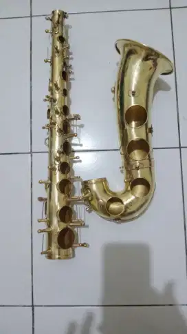 Service saxophone