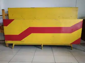 Etalase Kayu Jati dijual Kokoh Awet Tahan Lama