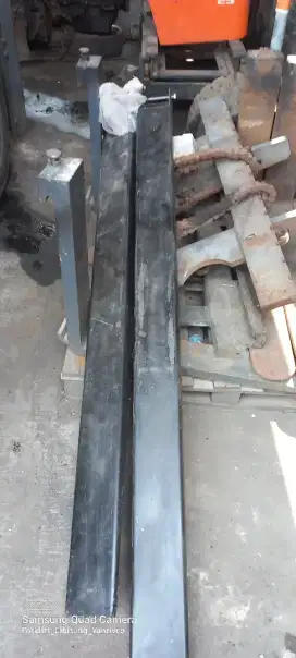 Sepatu garpu forklift 3 ton