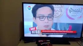Tv samsung led  analog 40inc dan tv LG led  analog 32inc sbt marix hd