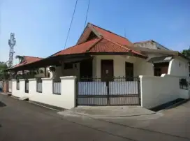 Rumah Hook Dalam Komplek di Duren Sawit