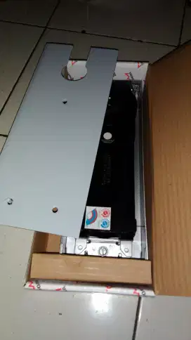Flooring Dorma BTS 84 Engsel Tanam