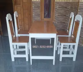 Meja makan 1 meja 4 kursi jati